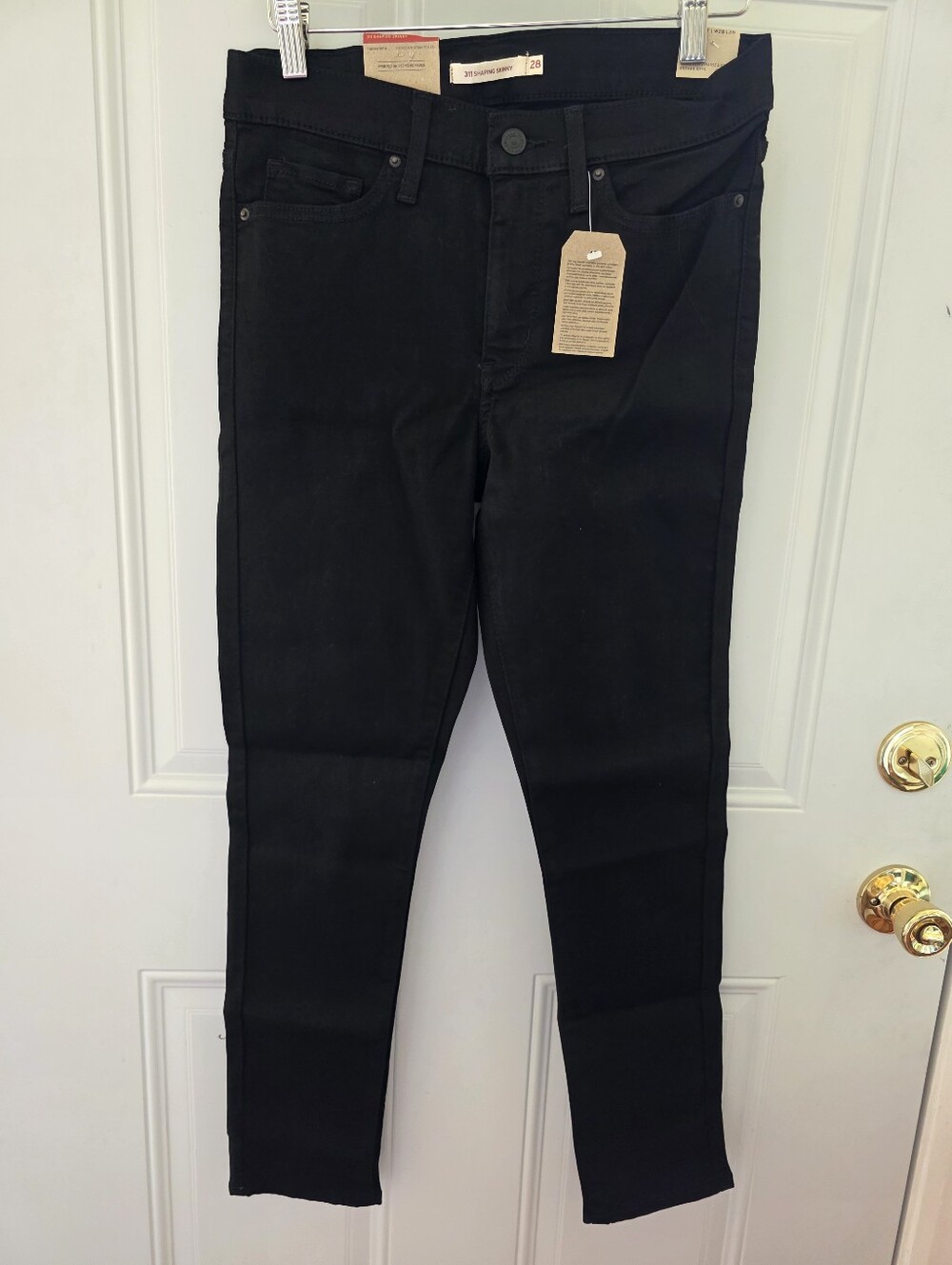 Women's Black Skinny Jeans Size 6S-New With Tags